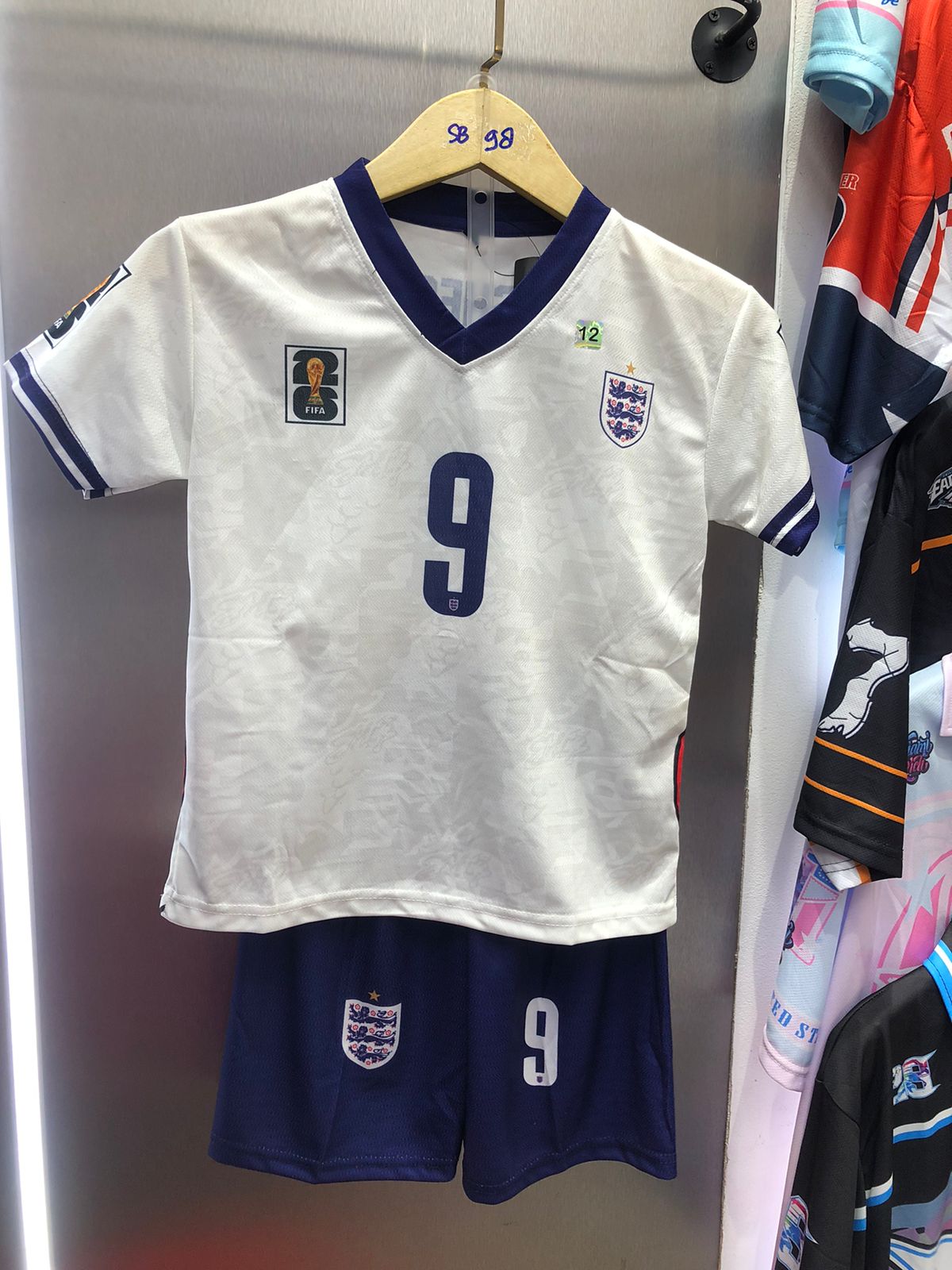 BYN 1.7 WHITE INGGRIS 9 SET JERSEY BY BEYOND